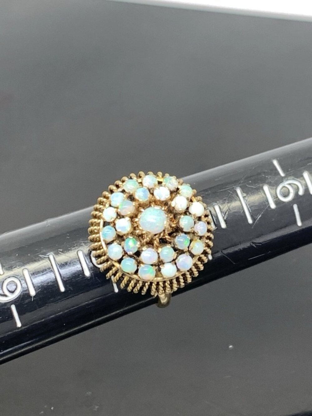 White Opal Cocktail Cluster Women's Ring 14k Yellow Gold Estate Jewelry Size 7.5 - Picture 8 of 16